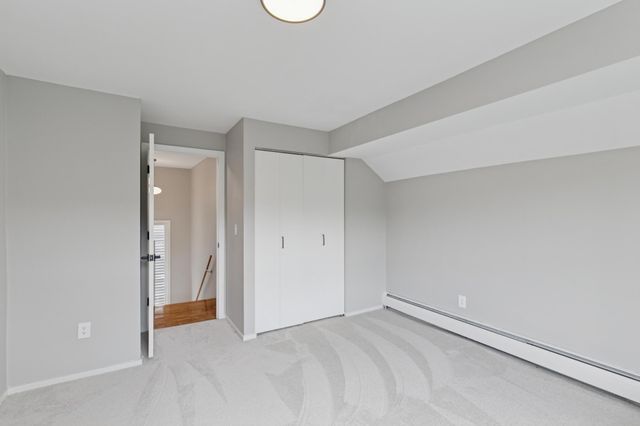 900 E River Terrace, Minneapolis, MN 55414