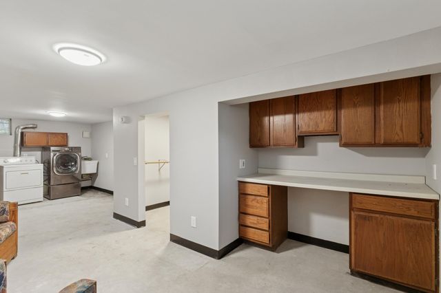 900 E River Terrace, Minneapolis, MN 55414