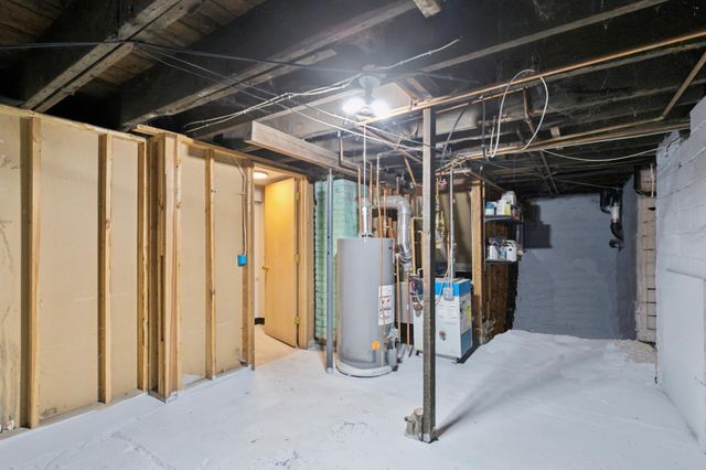 900 E River Terrace, Minneapolis, MN 55414