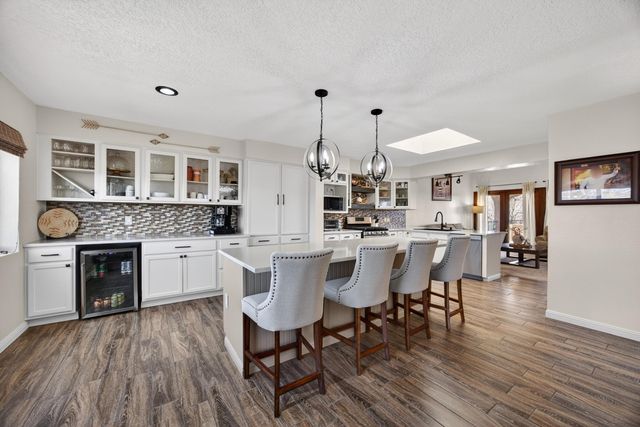 7209 Carson Trail NW, Albuquerque, NM 87120