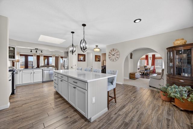 7209 Carson Trail NW, Albuquerque, NM 87120