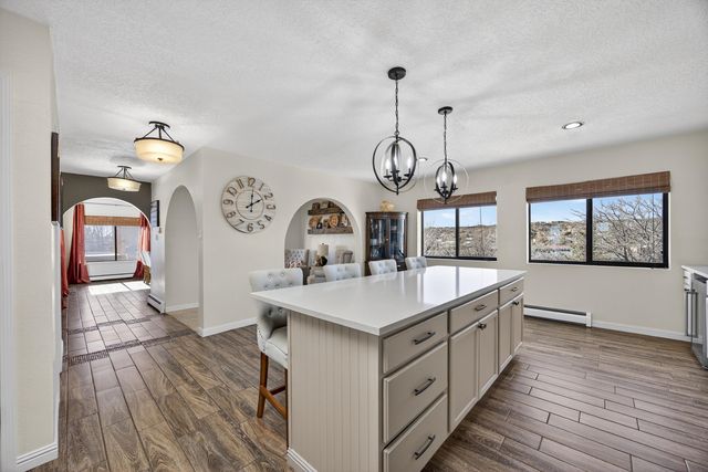 7209 Carson Trail NW, Albuquerque, NM 87120