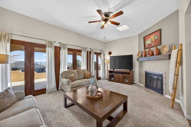 7209 Carson Trail NW, Albuquerque, NM 87120