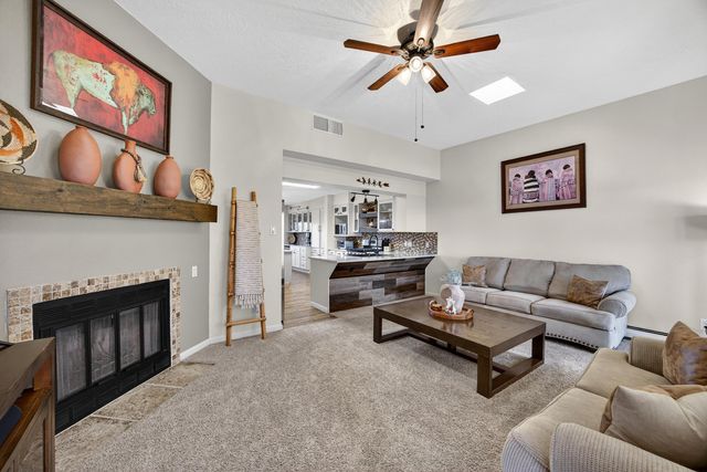 7209 Carson Trail NW, Albuquerque, NM 87120