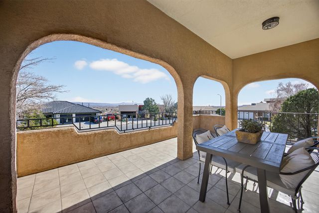 7209 Carson Trail NW, Albuquerque, NM 87120