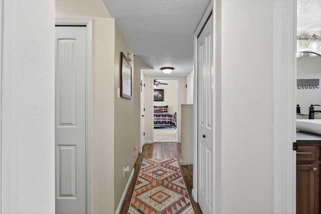 7209 Carson Trail NW, Albuquerque, NM 87120