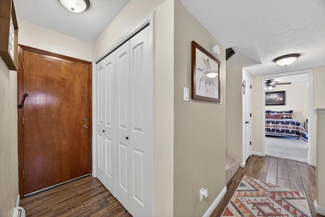 7209 Carson Trail NW, Albuquerque, NM 87120