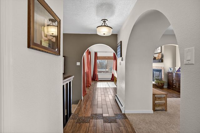 7209 Carson Trail NW, Albuquerque, NM 87120