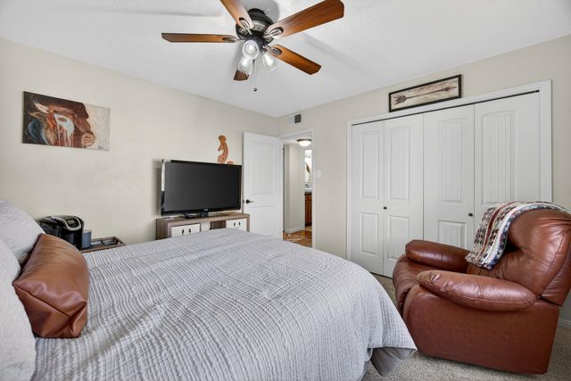 7209 Carson Trail NW, Albuquerque, NM 87120