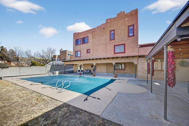 7209 Carson Trail NW, Albuquerque, NM 87120