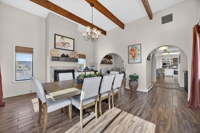 7209 Carson Trail NW, Albuquerque, NM 87120