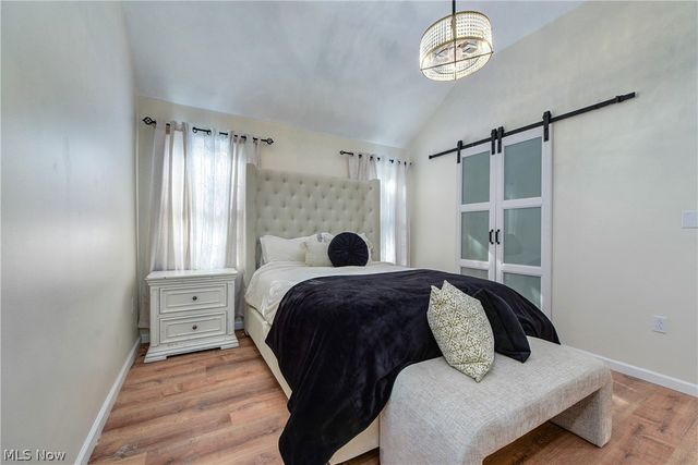 924 Greyton, Cleveland Heights, OH 44112