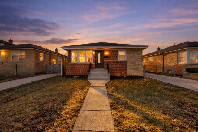 7746 S Kolmar Avenue, Chicago, IL 60652