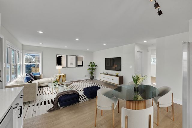 7746 S Kolmar Avenue, Chicago, IL 60652