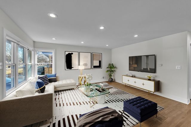 7746 S Kolmar Avenue, Chicago, IL 60652