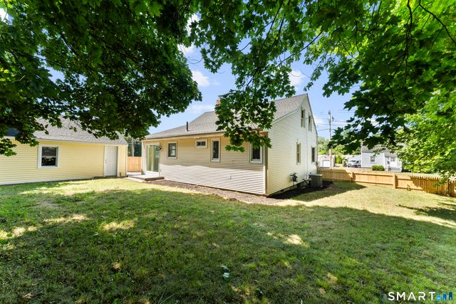 110 Minturn Road, Bridgeport, CT 06606