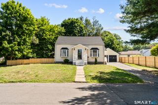 110 Minturn Road, Bridgeport, CT 06606