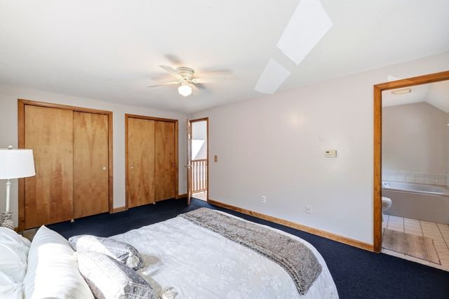 705 General Knox Rd, Russell, MA 01071