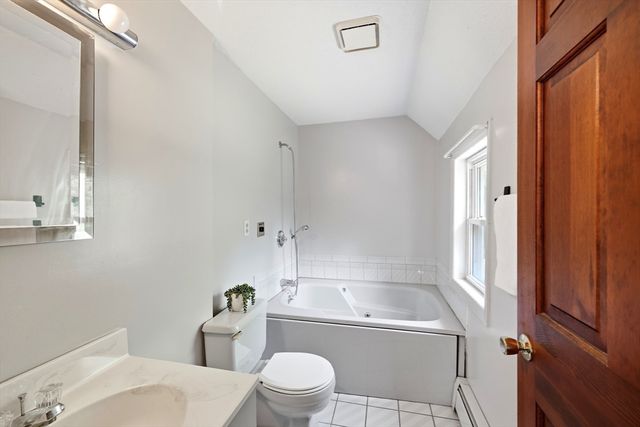 705 General Knox Rd, Russell, MA 01071