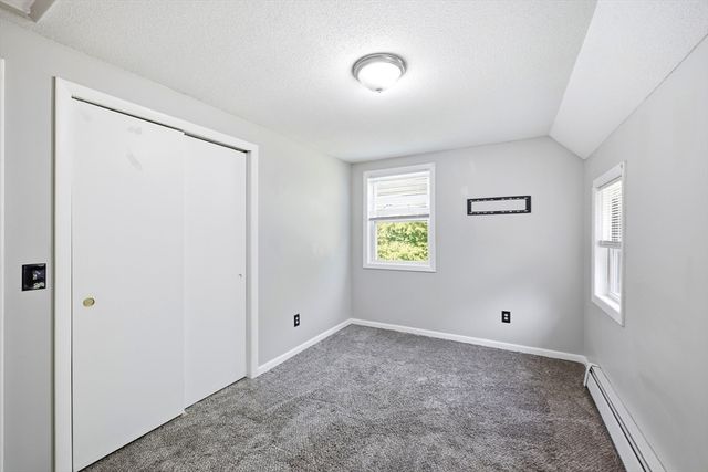 705 General Knox Rd, Russell, MA 01071