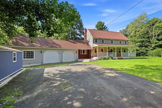 705 General Knox Rd, Russell, MA 01071