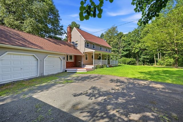 705 General Knox Rd, Russell, MA 01071