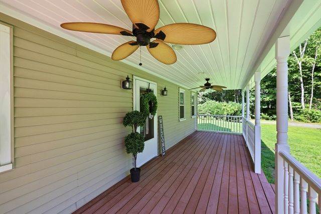 705 General Knox Rd, Russell, MA 01071