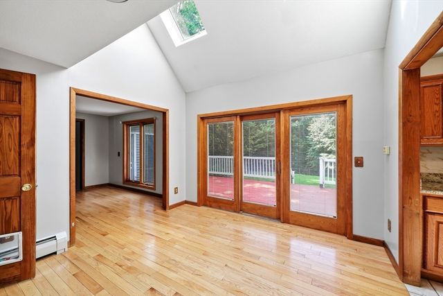 705 General Knox Rd, Russell, MA 01071