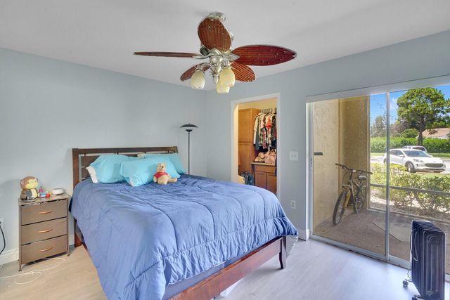 4855 Via Palm Lakes 902, West Palm Beach, FL 33417