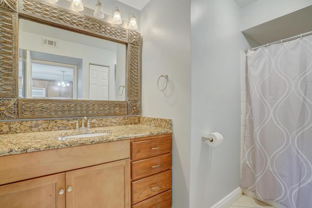 4855 Via Palm Lakes 902, West Palm Beach, FL 33417