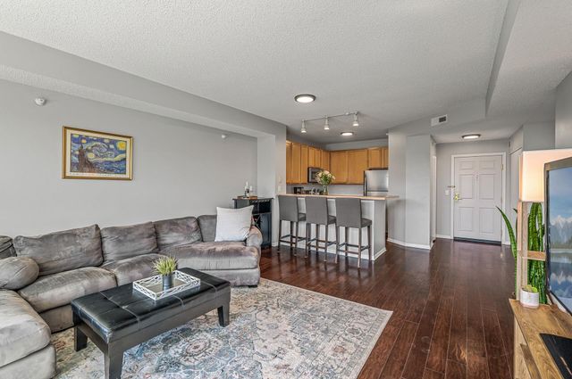 515 N 1st Street 405, Minneapolis, MN 55401