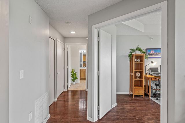 515 N 1st Street 405, Minneapolis, MN 55401