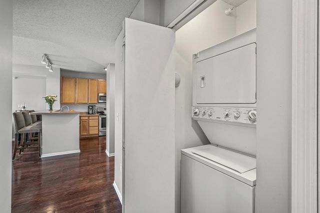 515 N 1st Street 405, Minneapolis, MN 55401