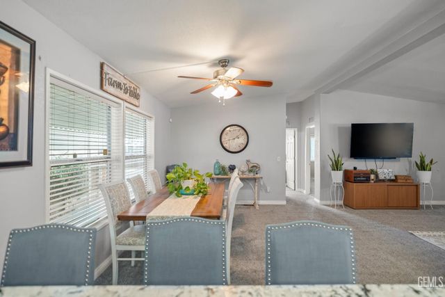 1225 Taft Highway 23, Bakersfield, CA 93307