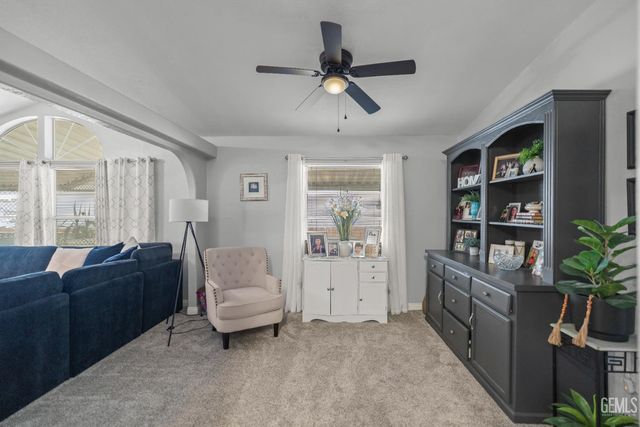 1225 Taft Highway 23, Bakersfield, CA 93307