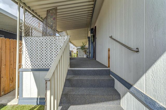 1225 Taft Highway 23, Bakersfield, CA 93307