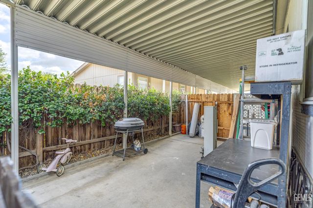 1225 Taft Highway 23, Bakersfield, CA 93307