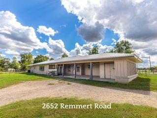 2652 Remmert Road, Bellville, TX 77418