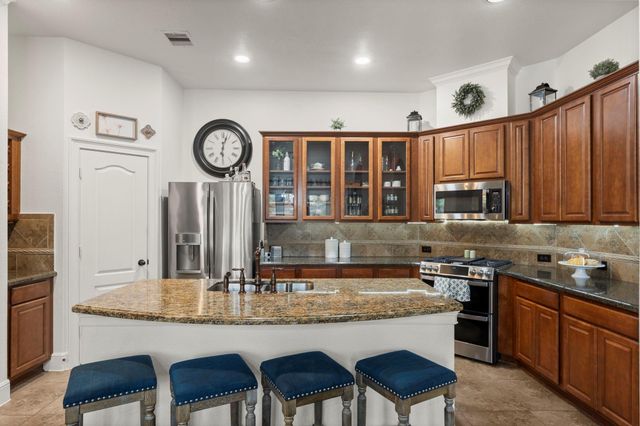 130 E Lasting Spring Circle, Spring, TX 77389