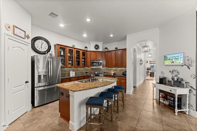 130 E Lasting Spring Circle, Spring, TX 77389