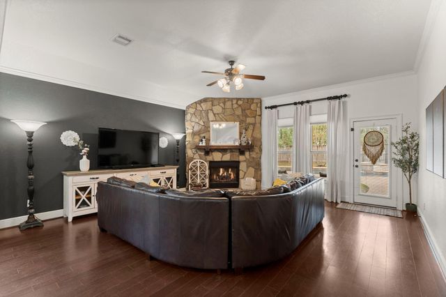 130 E Lasting Spring Circle, Spring, TX 77389