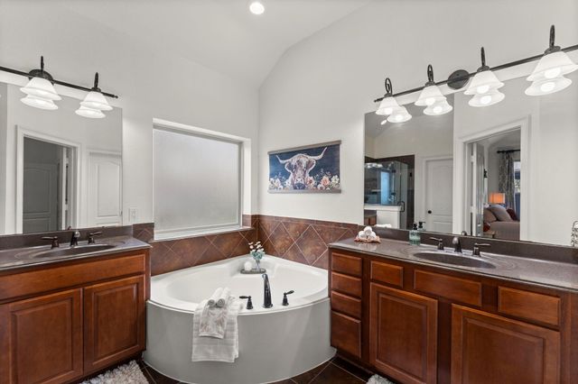 130 E Lasting Spring Circle, Spring, TX 77389