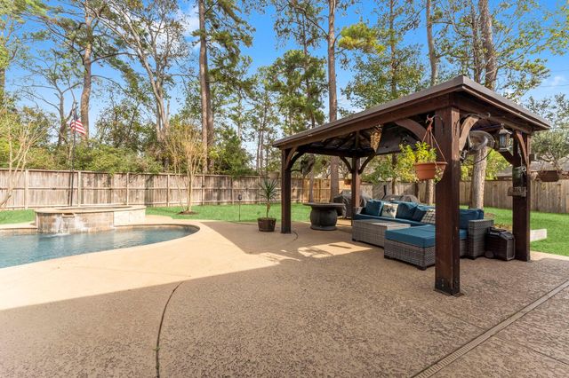 130 E Lasting Spring Circle, Spring, TX 77389