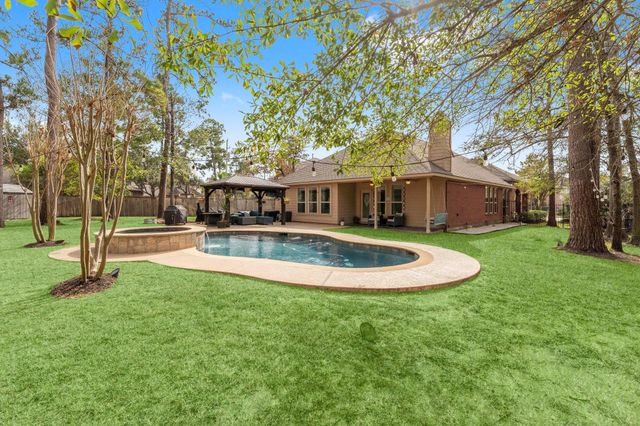 130 E Lasting Spring Circle, Spring, TX 77389