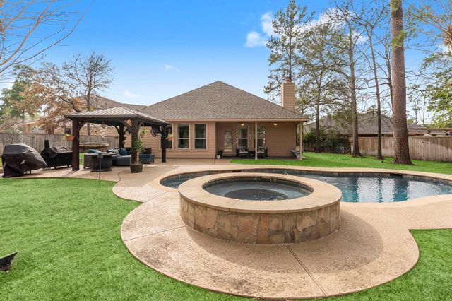 130 E Lasting Spring Circle, Spring, TX 77389