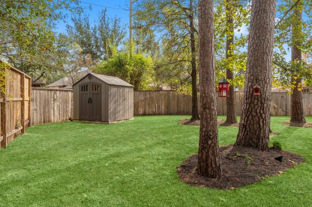 130 E Lasting Spring Circle, Spring, TX 77389
