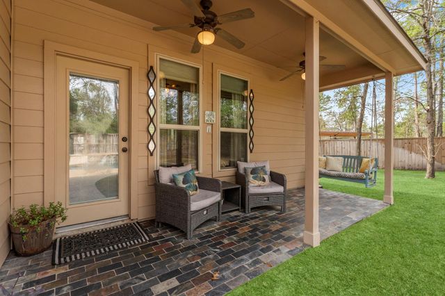 130 E Lasting Spring Circle, Spring, TX 77389