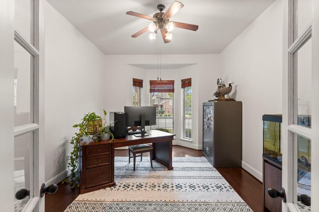 130 E Lasting Spring Circle, Spring, TX 77389