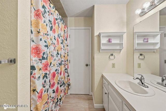 46861 Mooseberry Avenue, Kenai, AK 99611