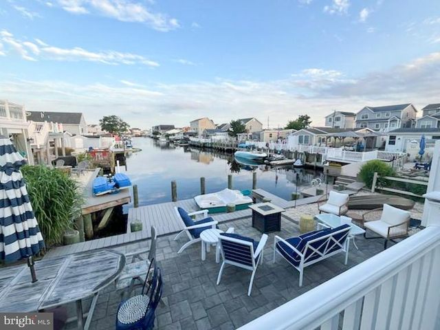 115 CHARLES BLVD, Manahawkin, NJ 08050